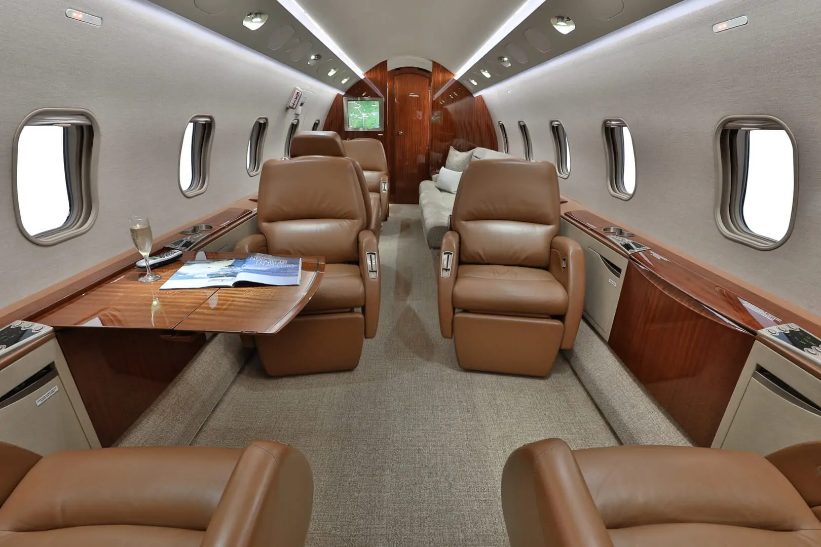 Bombardier Challenger 300 Interior