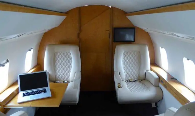 Bombardier Challenger 600 Interior