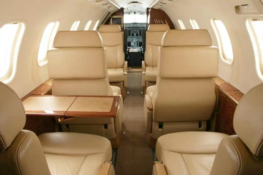 Bombardier Learjet 40 Interior