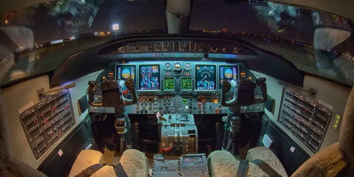 Bombardier Learjet 40 Cockpit