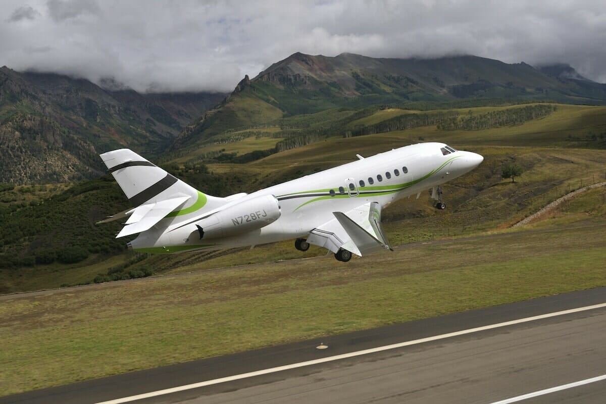Dassault 2000S Exterior - do private jets fly faster than commercial