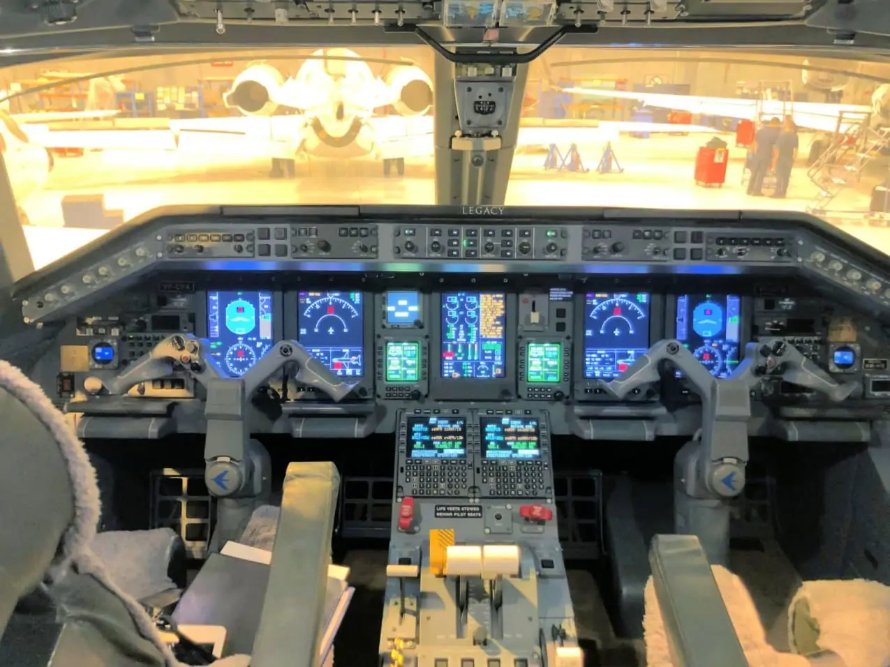 Embraer Legacy 650 Cockpit
