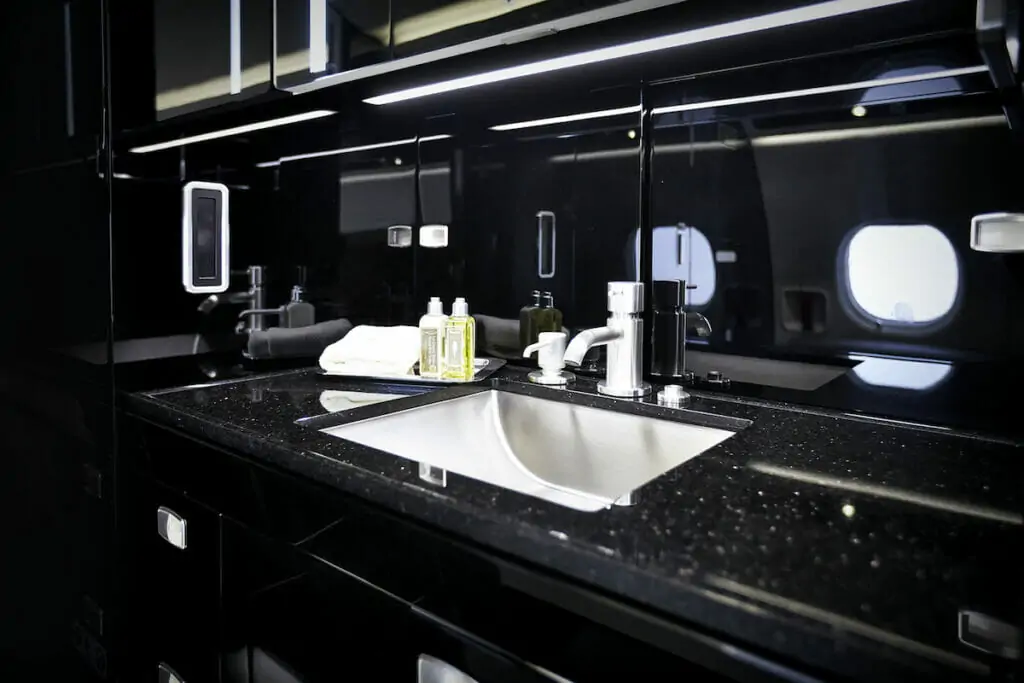 Embraer Legacy 500 bathroom sink with piano black trim