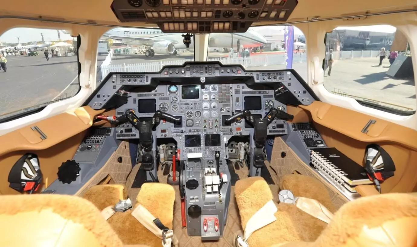 Hawker 1000 Cockpit