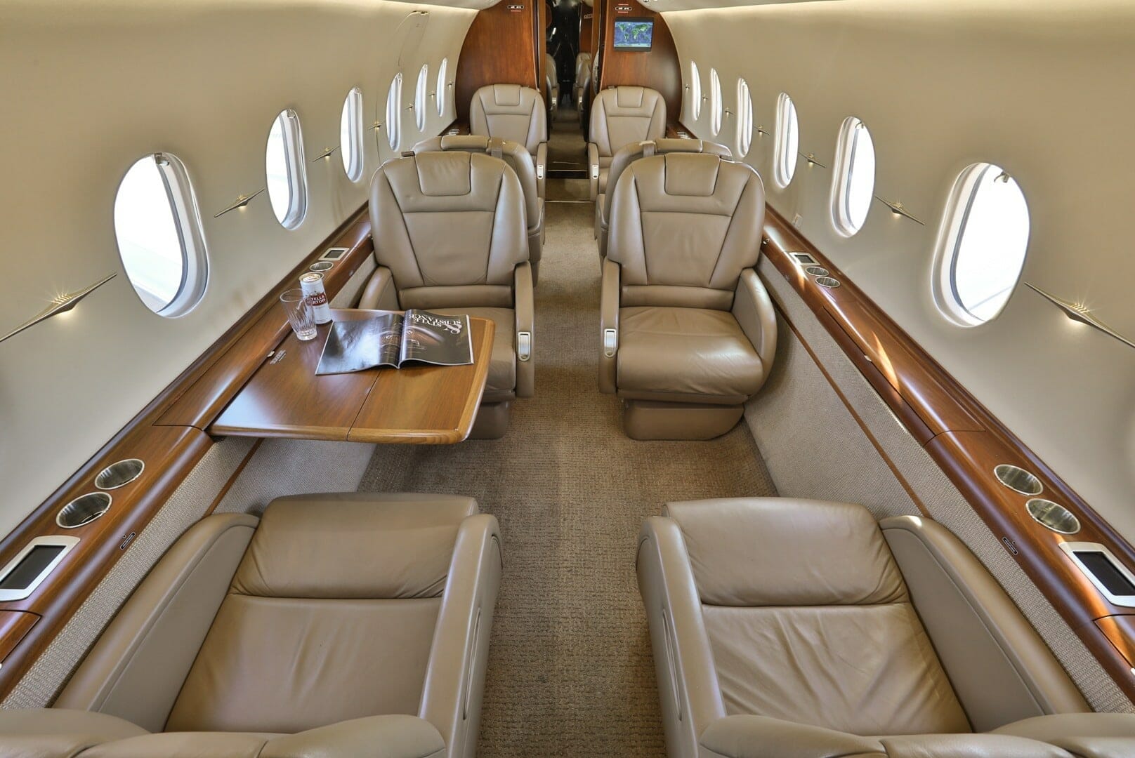 Hawker 4000 Interior