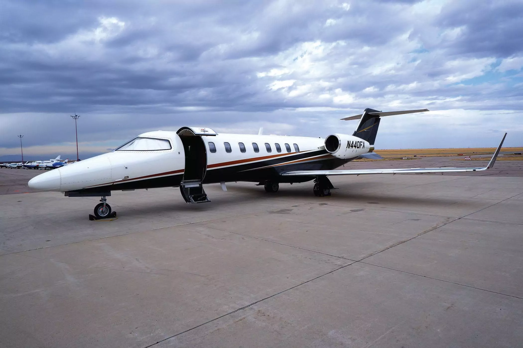 learjet 45xr exterior private jet ownership costs
