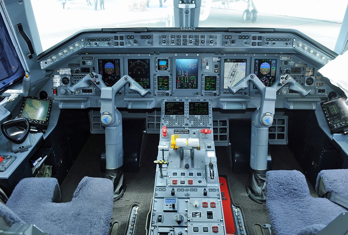Embraer ERJ-135BJ Legacy 650 cockpit with avionics powered on
