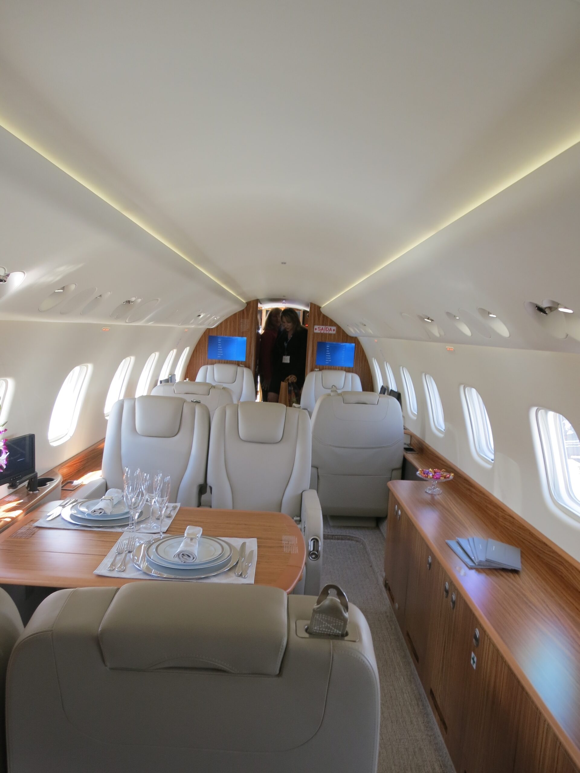 Embraer Legacy 650 interior of forward cabin